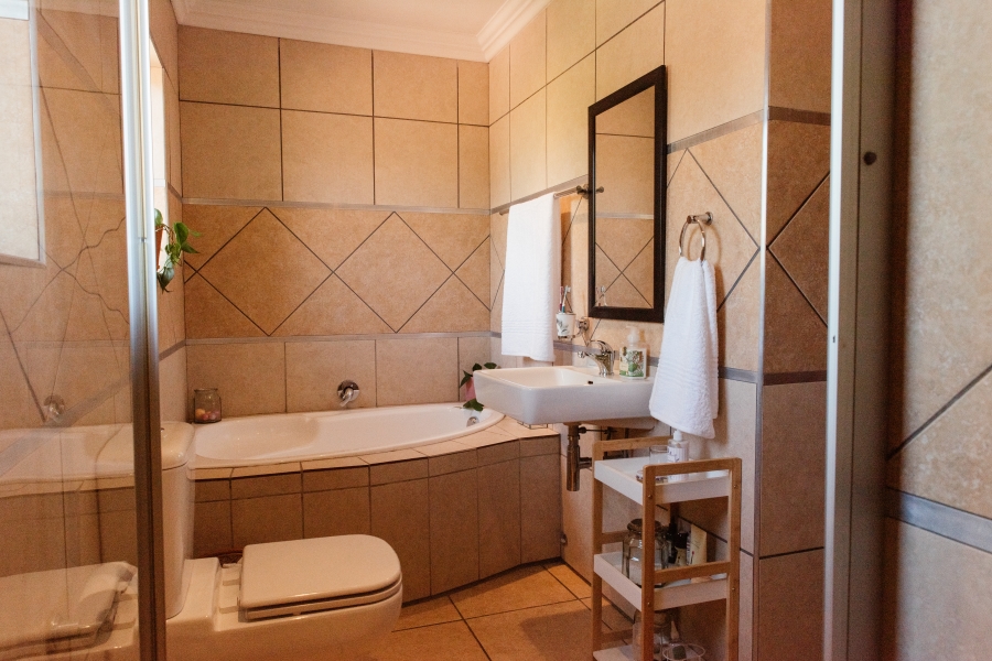 4 Bedroom Property for Sale in Willow Acres Gauteng