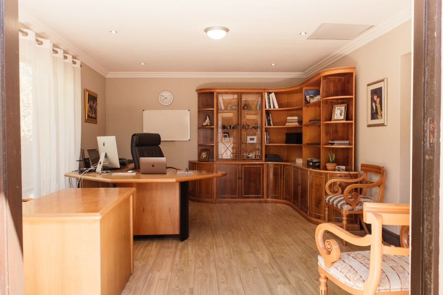 4 Bedroom Property for Sale in Willow Acres Gauteng