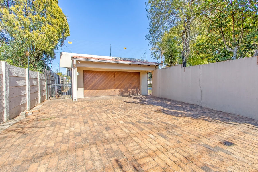 4 Bedroom Property for Sale in Florida Park Gauteng