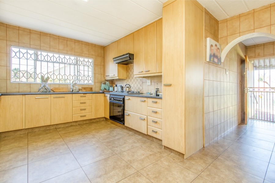 4 Bedroom Property for Sale in Florida Park Gauteng