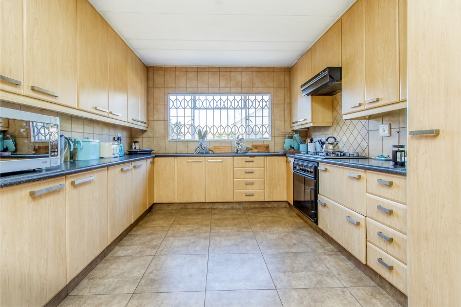 4 Bedroom Property for Sale in Florida Park Gauteng