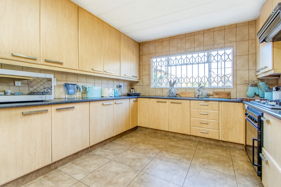 4 Bedroom Property for Sale in Florida Park Gauteng