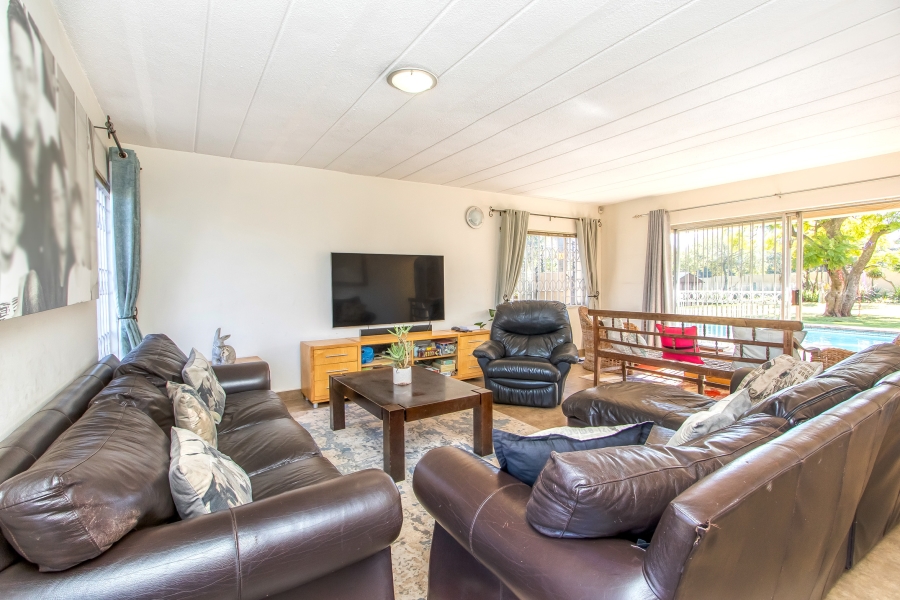 4 Bedroom Property for Sale in Florida Park Gauteng