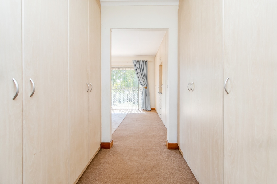 4 Bedroom Property for Sale in Florida Park Gauteng