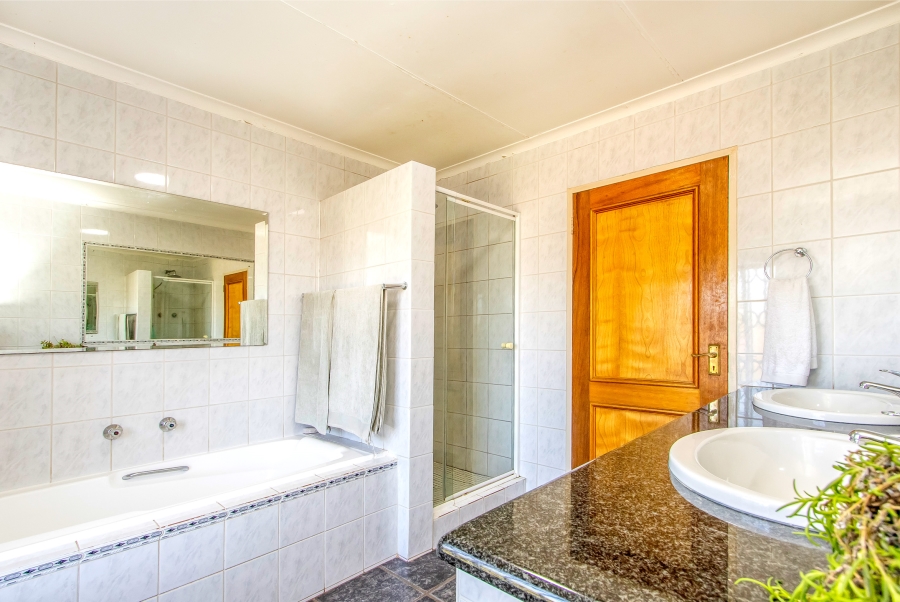 4 Bedroom Property for Sale in Florida Park Gauteng