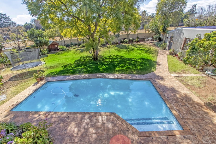 4 Bedroom Property for Sale in Florida Park Gauteng