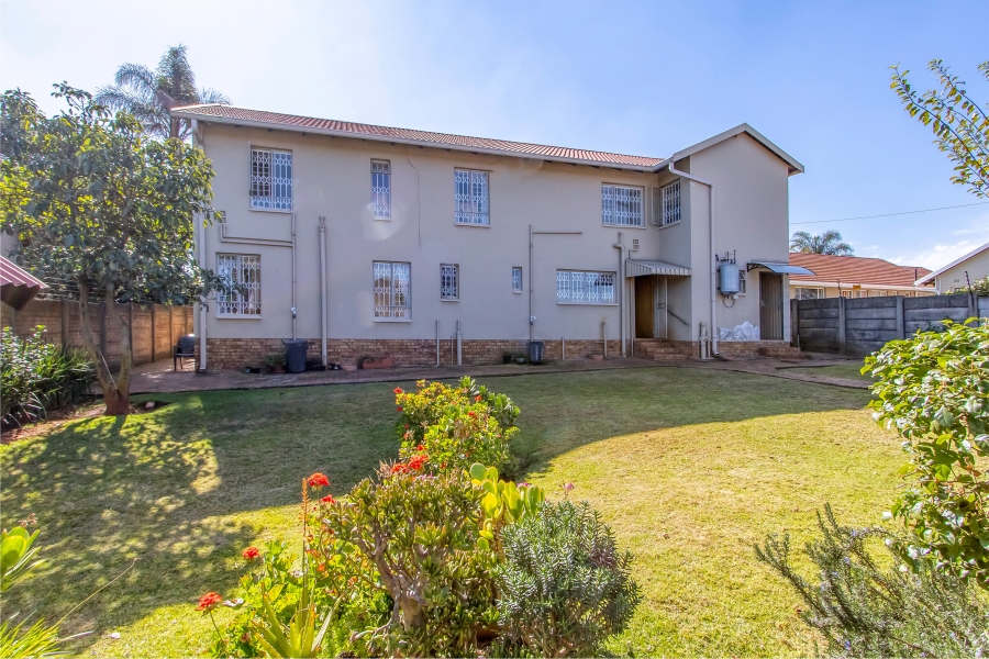 4 Bedroom Property for Sale in Florida Park Gauteng