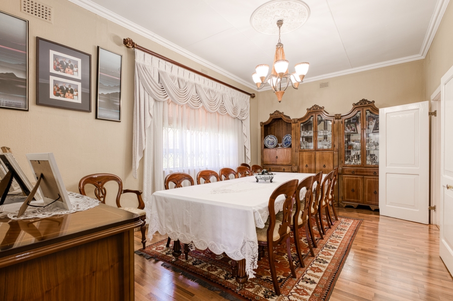 7 Bedroom Property for Sale in Oaklands Gauteng