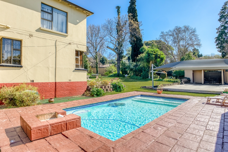 7 Bedroom Property for Sale in Oaklands Gauteng