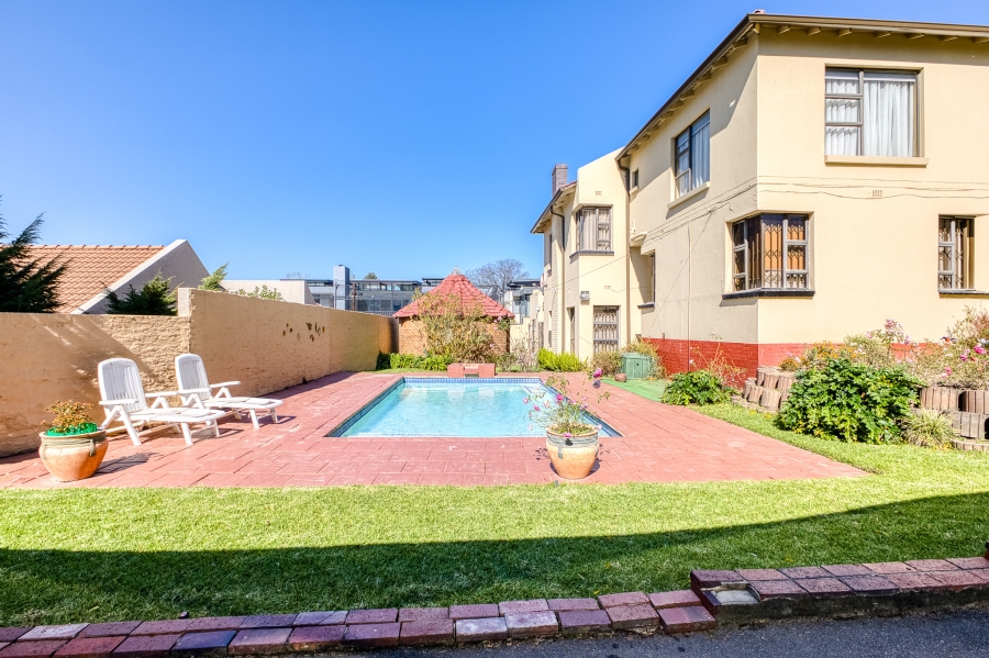 7 Bedroom Property for Sale in Oaklands Gauteng
