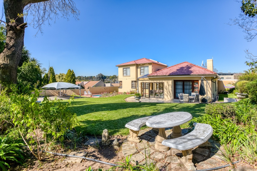 7 Bedroom Property for Sale in Oaklands Gauteng