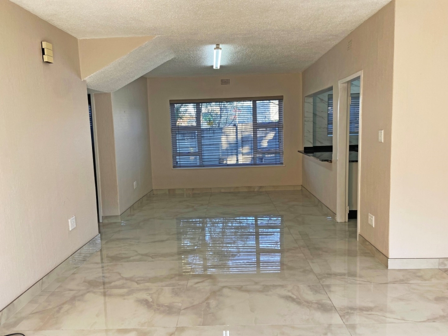 To Let 3 Bedroom Property for Rent in Victory Park Gauteng