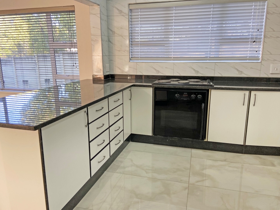 To Let 3 Bedroom Property for Rent in Victory Park Gauteng
