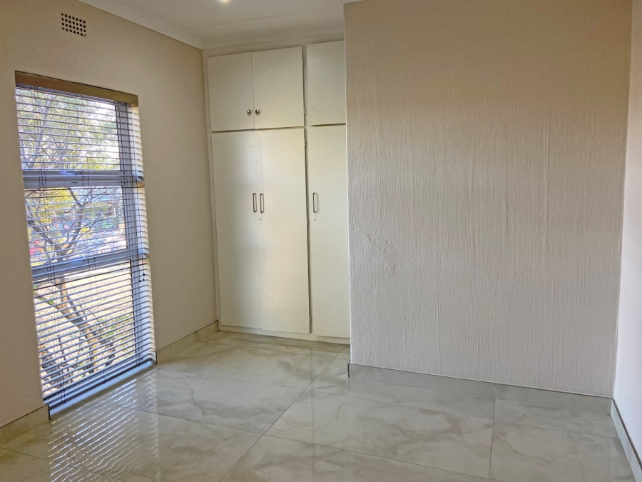 To Let 3 Bedroom Property for Rent in Victory Park Gauteng