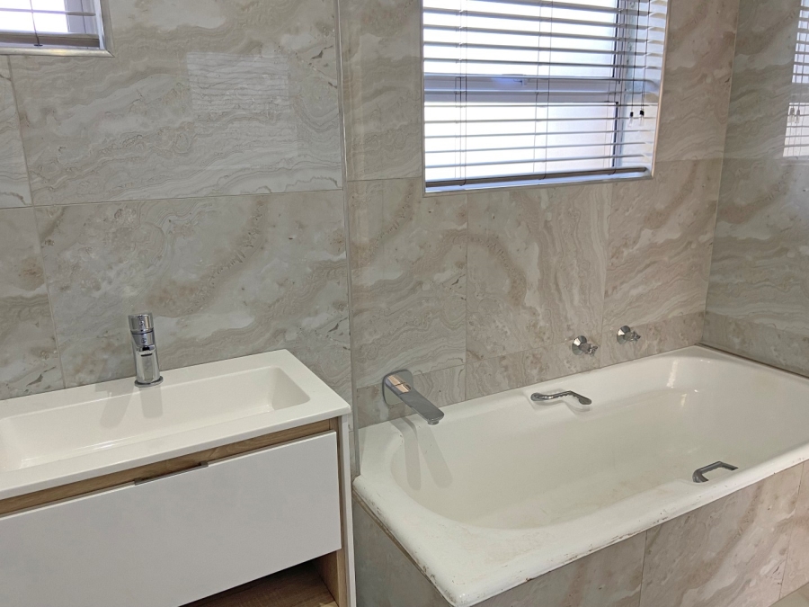 To Let 3 Bedroom Property for Rent in Victory Park Gauteng