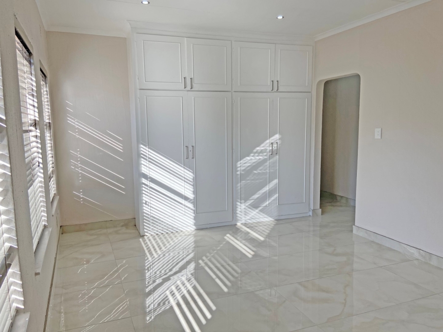 To Let 3 Bedroom Property for Rent in Victory Park Gauteng