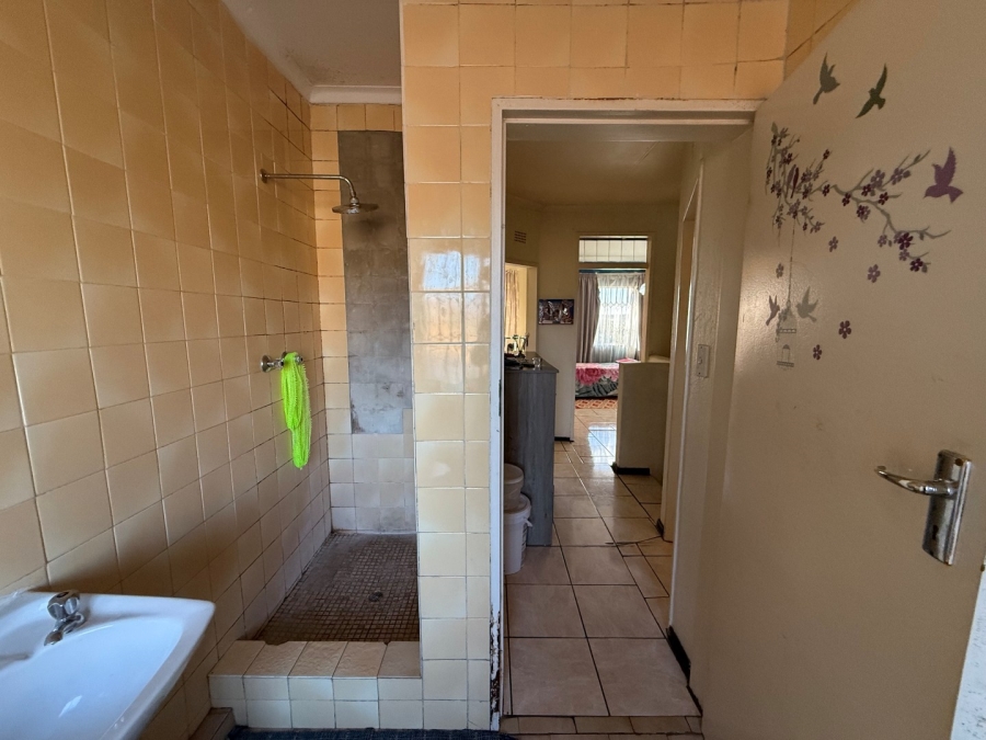 2 Bedroom Property for Sale in Corlett Gardens Gauteng