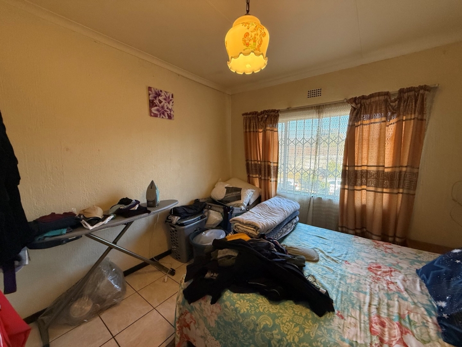 2 Bedroom Property for Sale in Corlett Gardens Gauteng