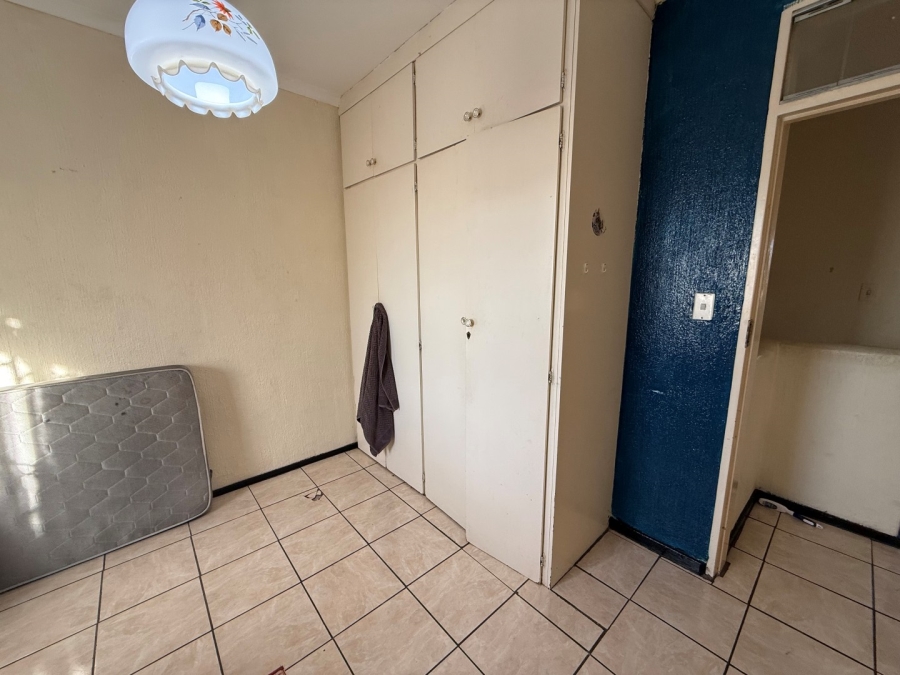 2 Bedroom Property for Sale in Corlett Gardens Gauteng