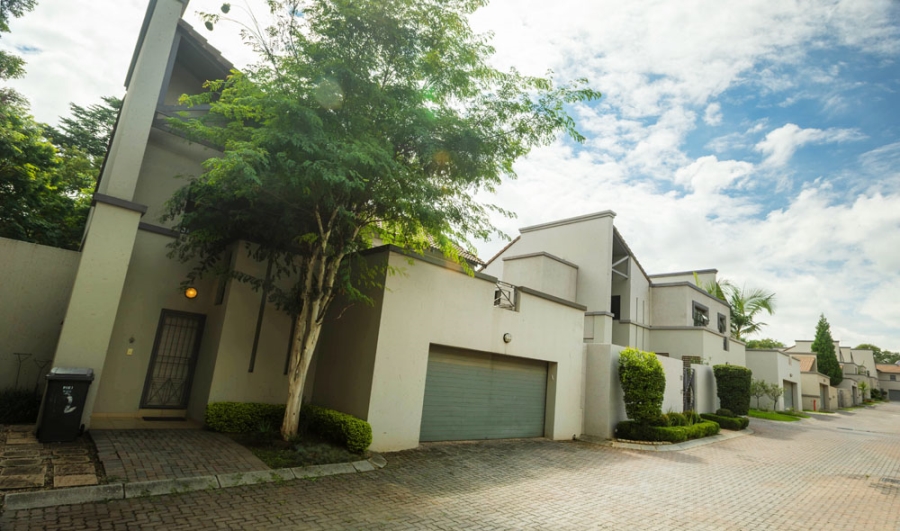 To Let 3 Bedroom Property for Rent in Waverley Gauteng
