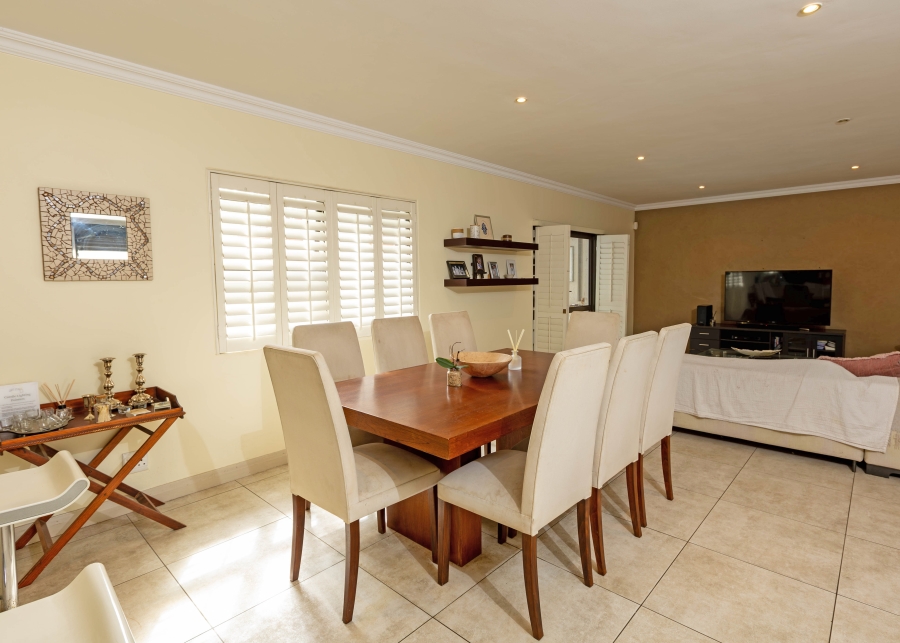To Let 3 Bedroom Property for Rent in Waverley Gauteng