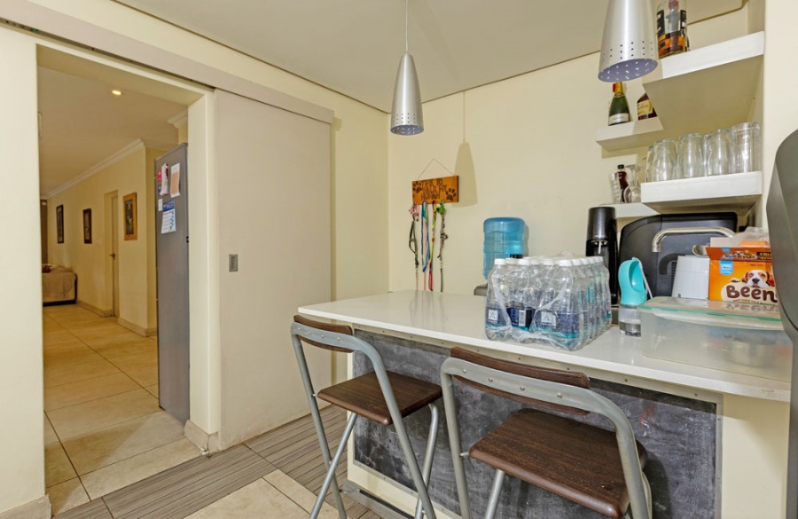 To Let 3 Bedroom Property for Rent in Waverley Gauteng