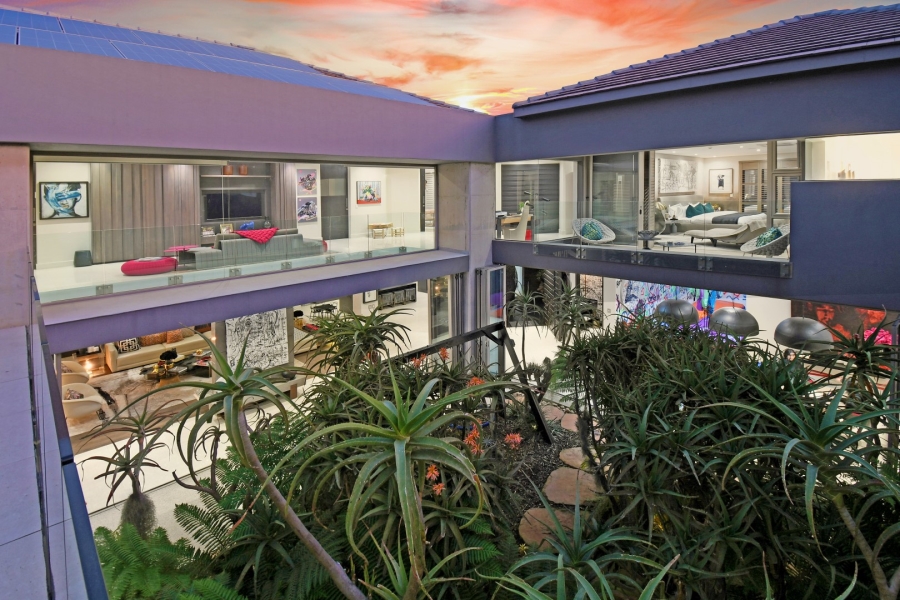 To Let 4 Bedroom Property for Rent in Benmore Gardens Gauteng