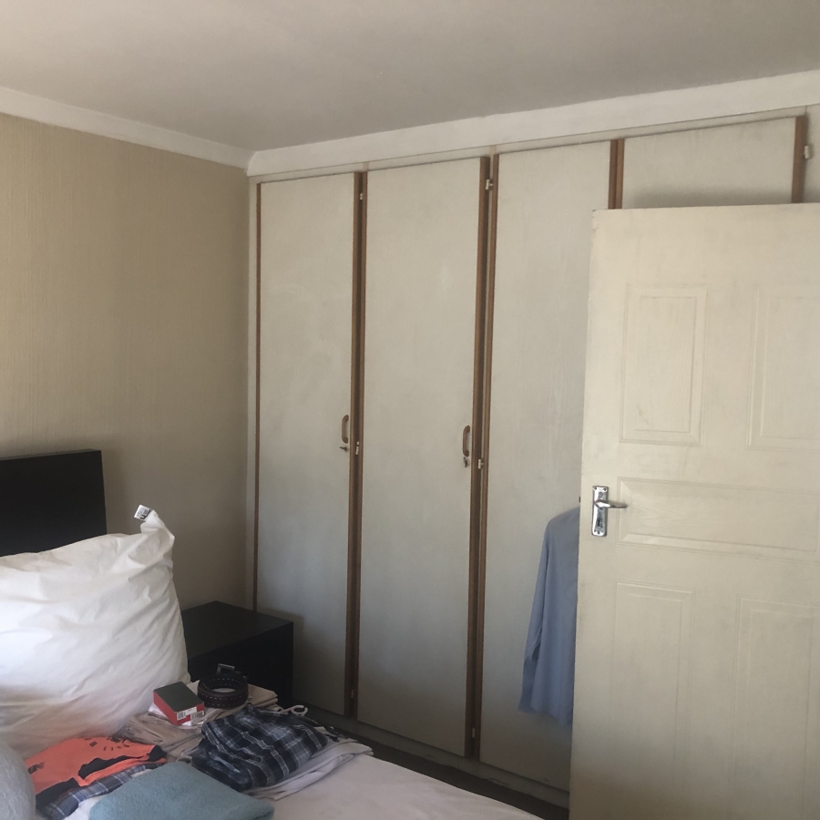 2 Bedroom Property for Sale in Sunninghill Gauteng