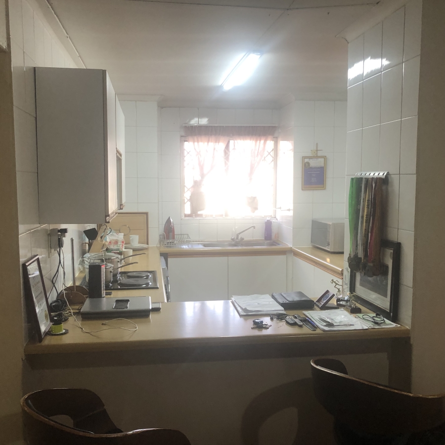 2 Bedroom Property for Sale in Sunninghill Gauteng