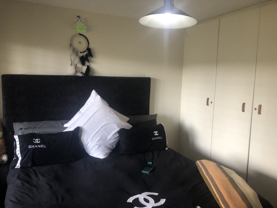 2 Bedroom Property for Sale in Sunninghill Gauteng