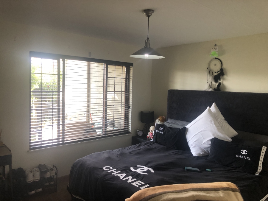 2 Bedroom Property for Sale in Sunninghill Gauteng