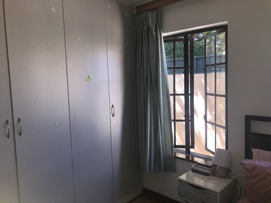 2 Bedroom Property for Sale in Sunninghill Gauteng