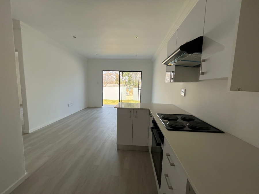 To Let 2 Bedroom Property for Rent in Linden Gauteng