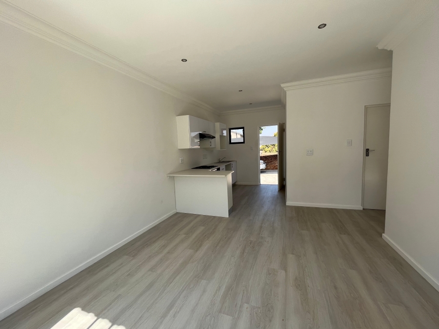 To Let 2 Bedroom Property for Rent in Linden Gauteng