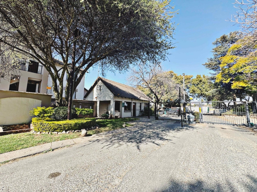 To Let 3 Bedroom Property for Rent in Ferndale Gauteng
