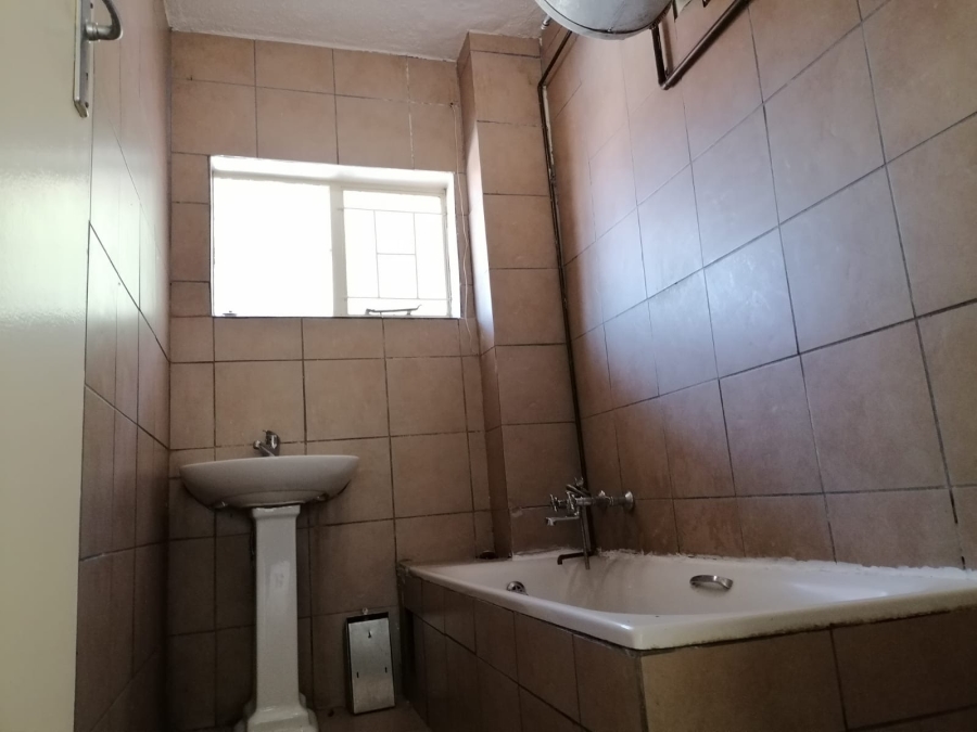 2 Bedroom Property for Sale in Pretoria North Gauteng