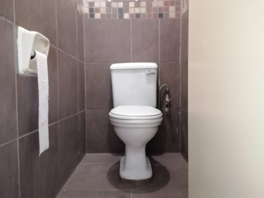 2 Bedroom Property for Sale in Pretoria North Gauteng