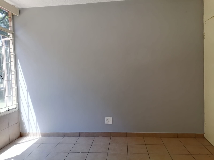 2 Bedroom Property for Sale in Pretoria North Gauteng