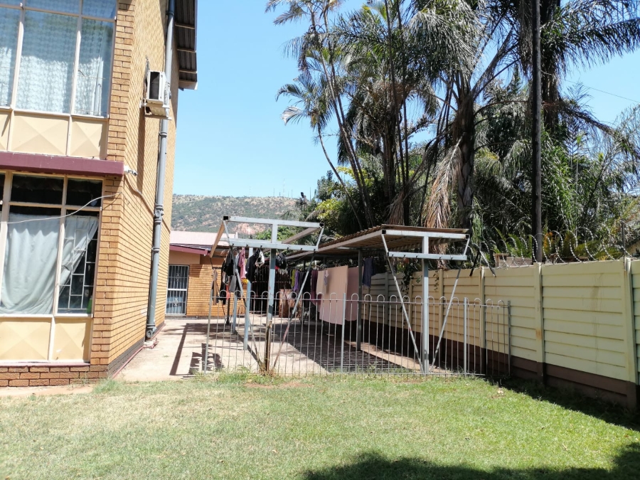 2 Bedroom Property for Sale in Pretoria North Gauteng