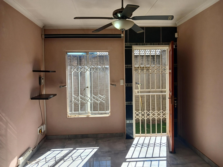 To Let 2 Bedroom Property for Rent in Bloubosrand Gauteng