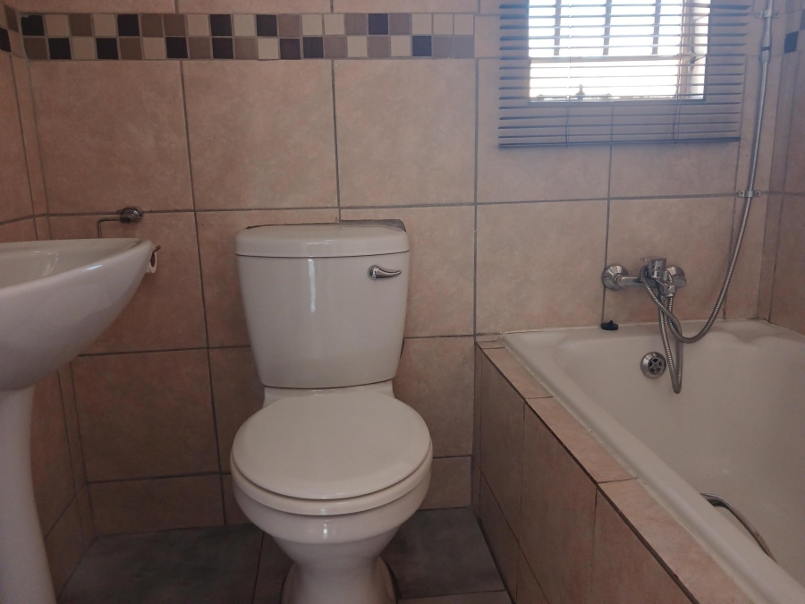 To Let 2 Bedroom Property for Rent in Bloubosrand Gauteng