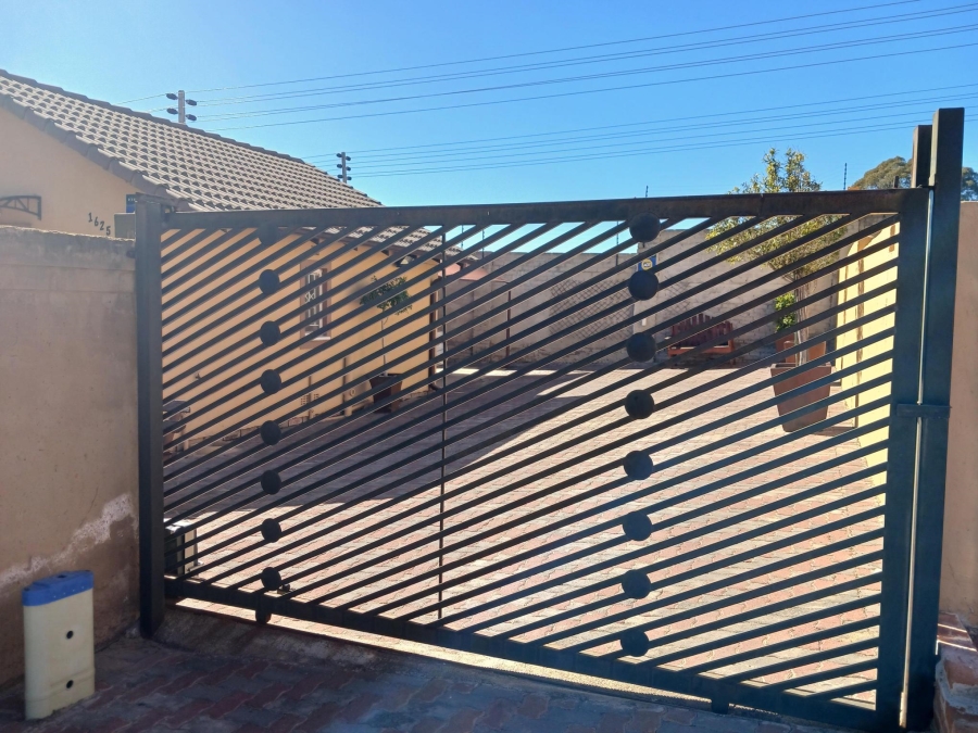 To Let 2 Bedroom Property for Rent in Bloubosrand Gauteng