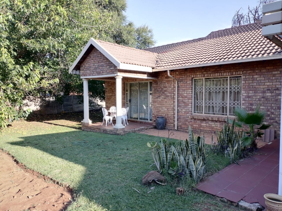 4 Bedroom Property for Sale in Theresa Park Gauteng