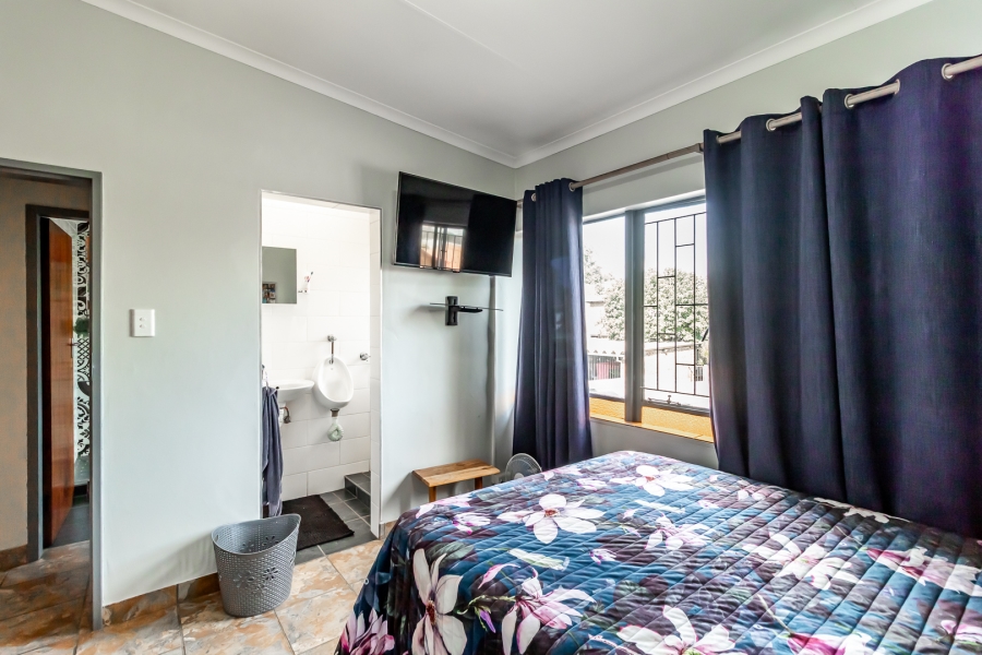 3 Bedroom Property for Sale in Villieria Gauteng