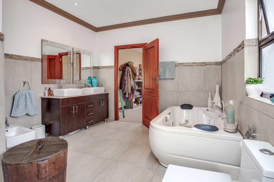 4 Bedroom Property for Sale in Bryanston Gauteng
