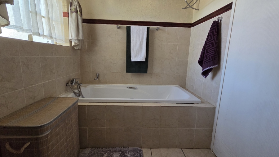 3 Bedroom Property for Sale in Annlin Gauteng