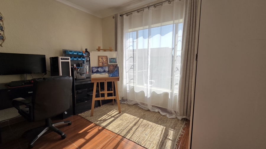 3 Bedroom Property for Sale in Annlin Gauteng