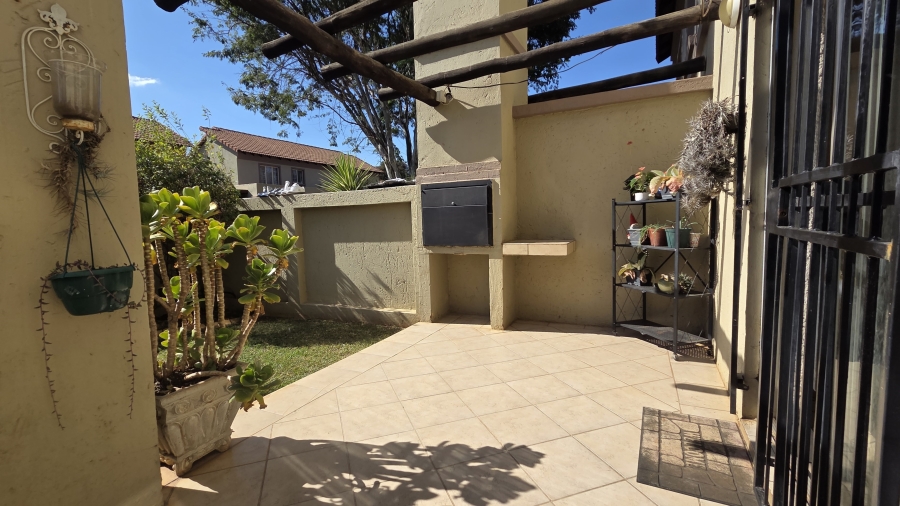 3 Bedroom Property for Sale in Annlin Gauteng