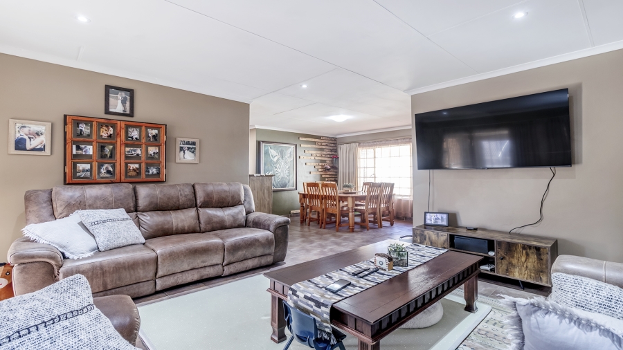 3 Bedroom Property for Sale in Florauna Gauteng