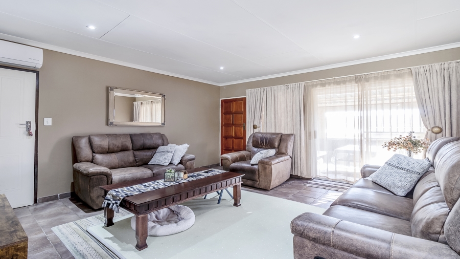 3 Bedroom Property for Sale in Florauna Gauteng